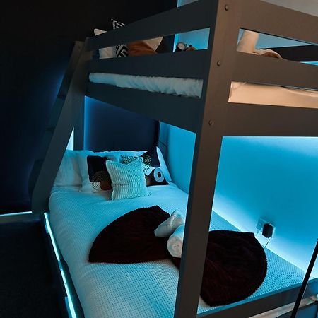A&A Luxury Stay Rosedale St - Chic, Modern, City Centre, Neon Decor Sunderland  Exterior foto