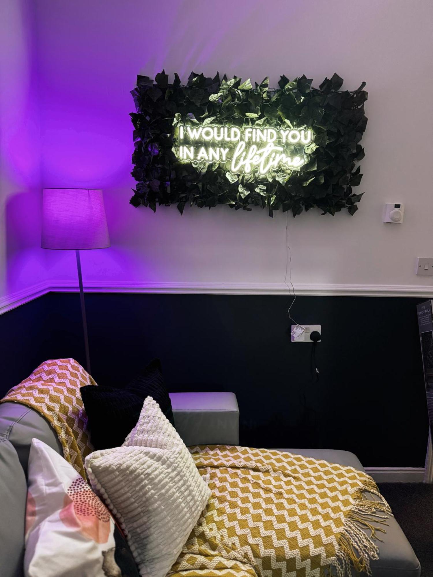 A&A Luxury Stay Rosedale St - Chic, Modern, City Centre, Neon Decor Sunderland  Exterior foto