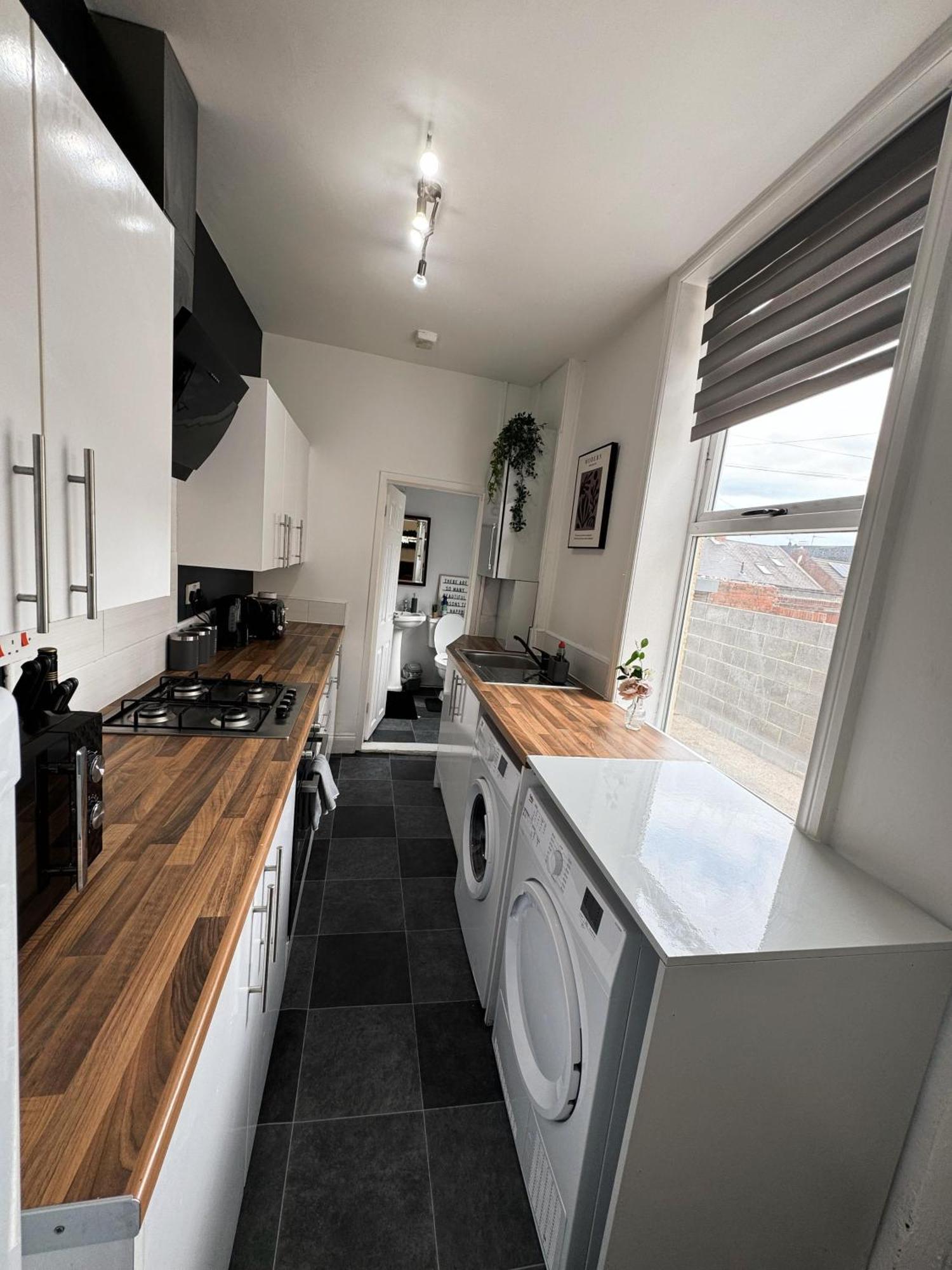 A&A Luxury Stay Rosedale St - Chic, Modern, City Centre, Neon Decor Sunderland  Exterior foto
